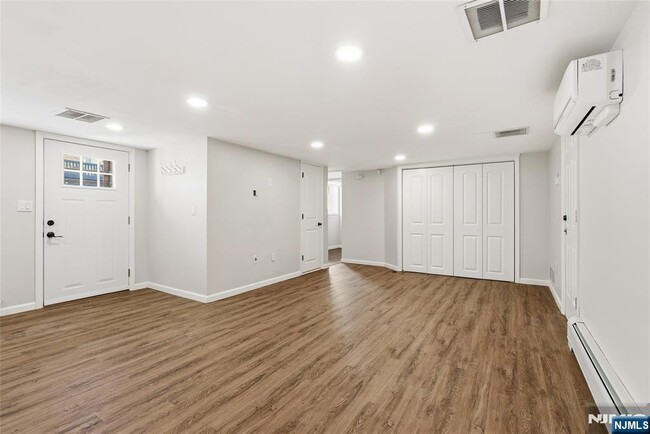 Photo - 202 Knox Ave