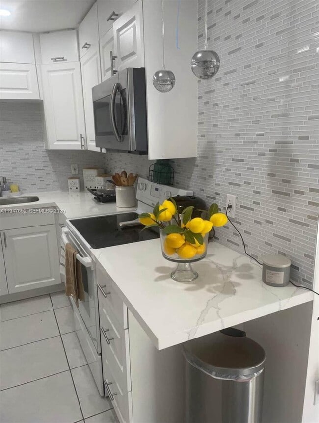 Building Photo - 14311 SW 96th St