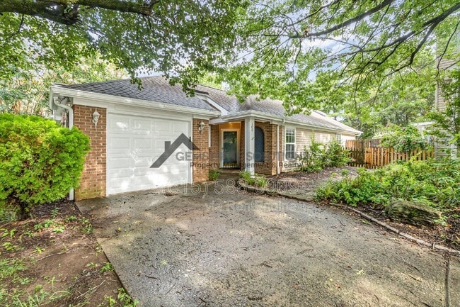 Photo - 108 Meridian Ct