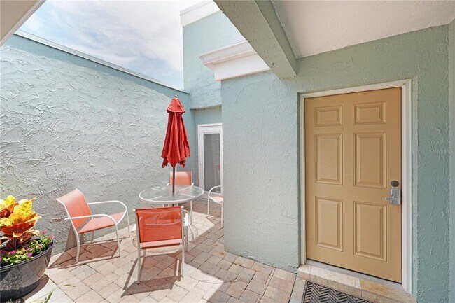 Photo - 5905 43RD St W