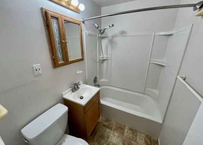 Photo - 3169 W Grand Ave