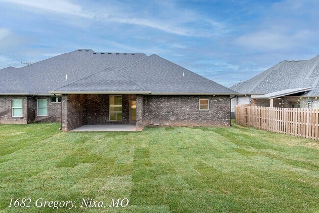 1682 N Gregory Dr
