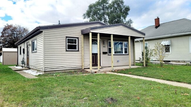 Photo - 805 Reddick St