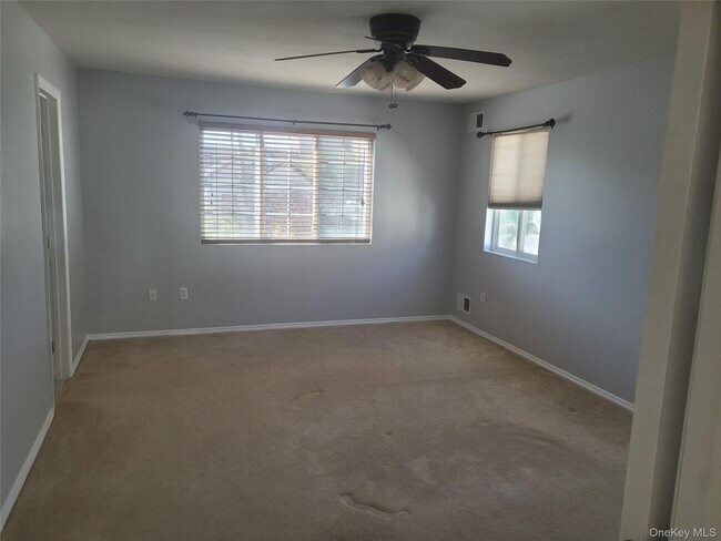 Building Photo - 3-26 Beach 37th St Rental