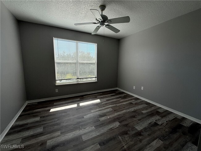 Building Photo - 11490 Villa Grand Unit 206