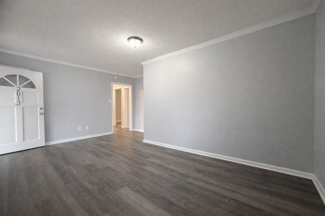 Photo - 2012 Enolam Blvd SE