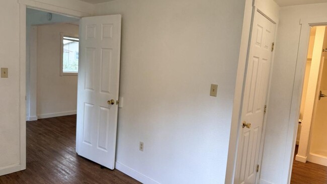 8656 W Business Pk Dr