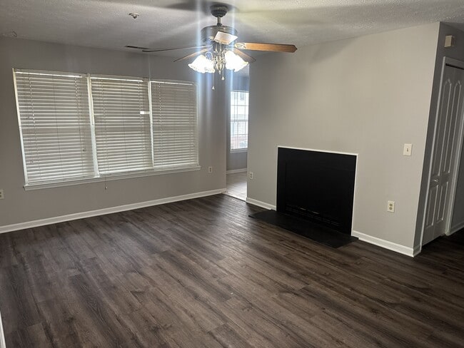 Photo - 4607 Deepwood Ct