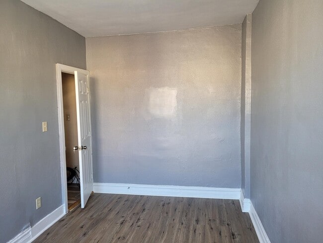 RM 1 - 151 E 95th St Unit 2R