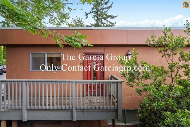 Building Photo - 843 SW Broadway Dr Unit #61