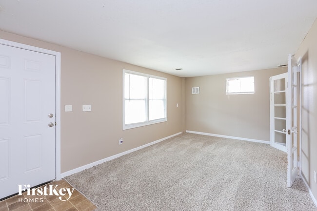 Photo - 1104 Kearney Rd