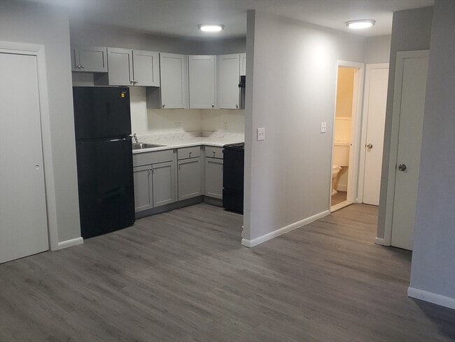 Photo - 760 Cummins Hwy Unit 26