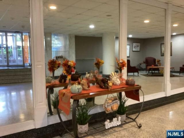 Photo - 2160 Center St Unidad 2U