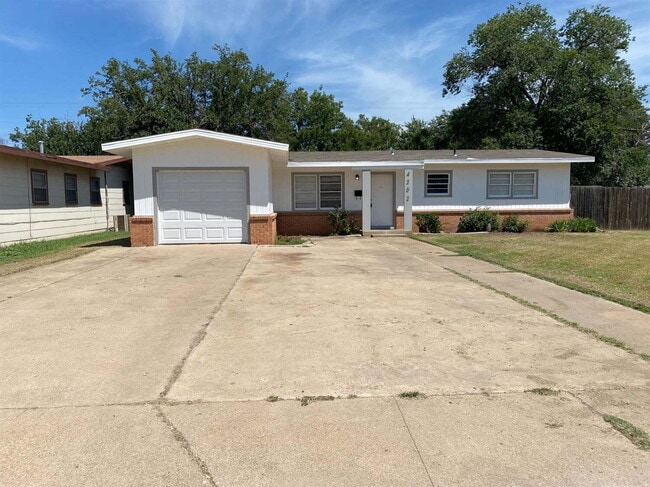 Building Photo - "Charming 3-Bed, 2-Bath Home in Lubbock with 1380 Sq Ft of Comfort!"