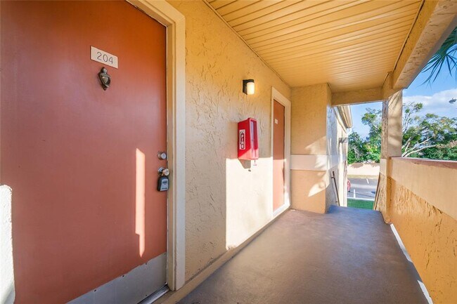 Photo - 646 Kenwick Cir Unidad 204