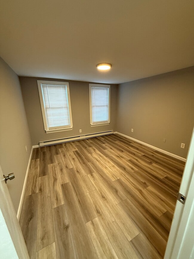 Photo - 1324 W Norwegian St Unit 1