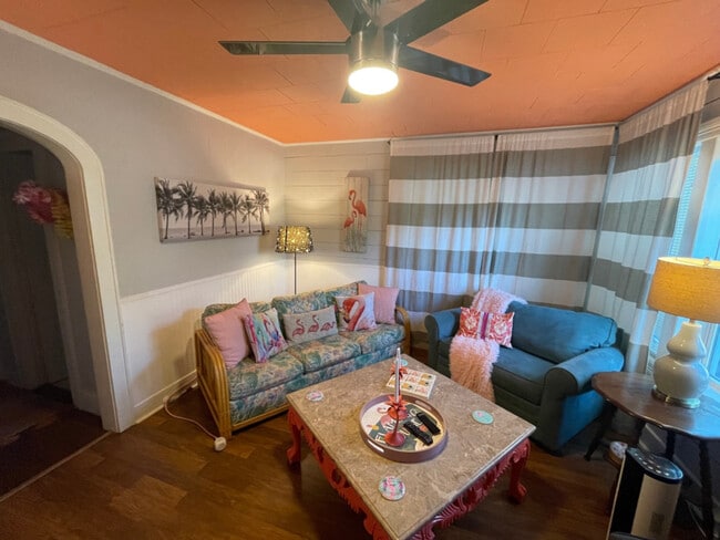 2319 Bernardo De Galvez Ave Unit SI ID1589274P