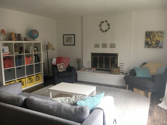 Photo - 855 Kenneth St Unit A