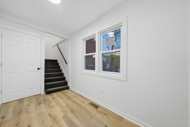 Photo - 1415 N Maplewood Ave