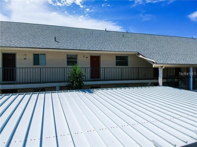 525 Parkdale Mews Unit 525