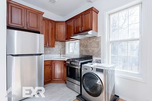 Photo - 63 Covert St Unidad 3