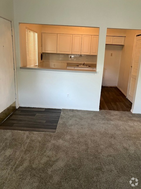 Building Photo - 7121-7159 Lexington Ave Unit 7131 Rental