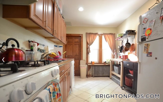 Photo - 27 S Crescent Circuit Unit B