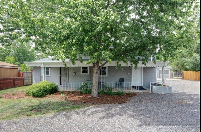 Building Photo - 2565 Pierce St