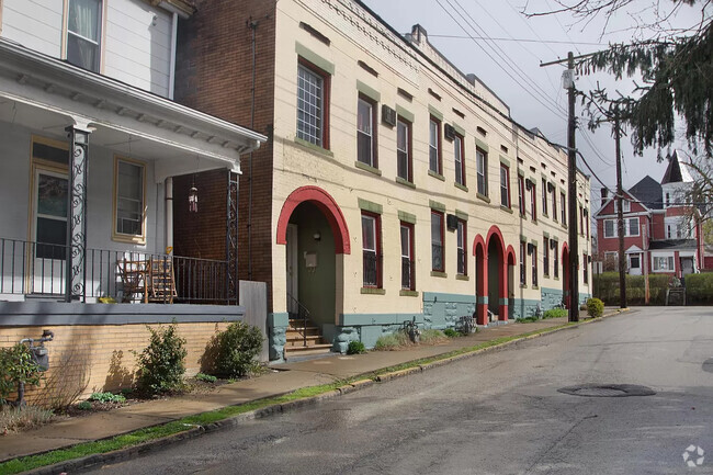 Building Photo - 201 Center Ave Rental