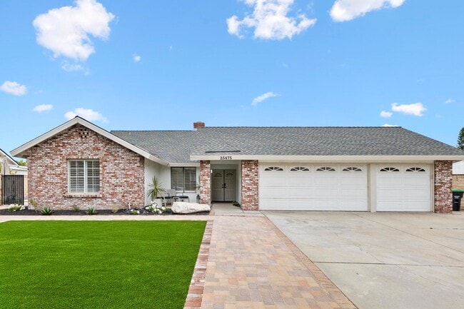 Building Photo - Beautifully Furnished Loma Linda Home