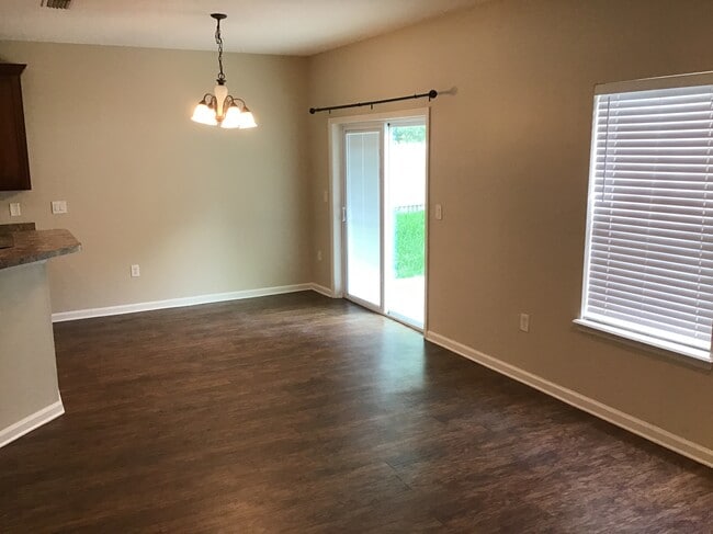 Photo - 2724 Creekfront Dr