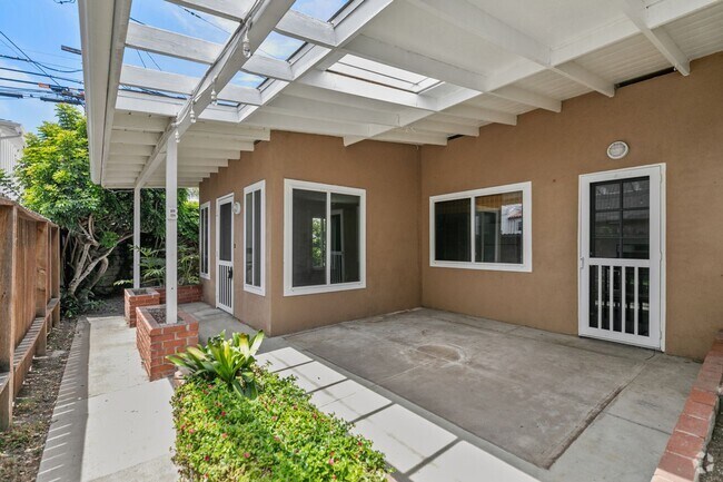 Building Photo - 310 Avenida Cabrillo Unit 292-B Rental