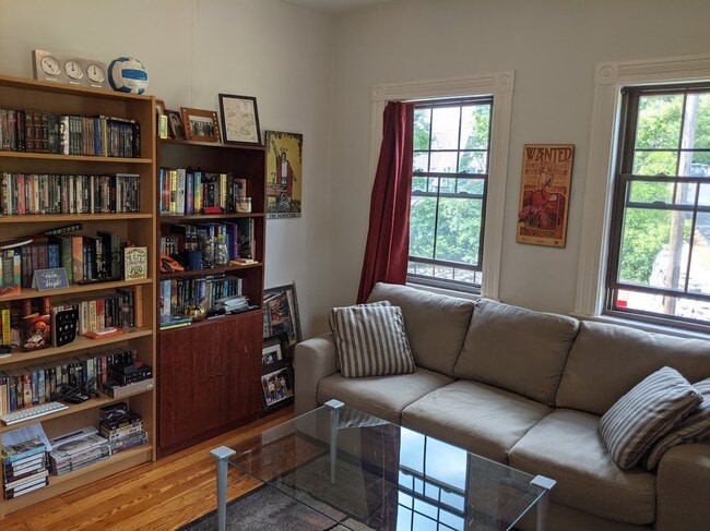 Photo - 287 Elliot St Unit 11