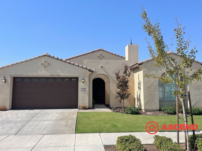 Alluring Home Located In HOA! - Alluring Home Located In HOA!