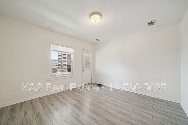 Photo - 545 Sixth Street - 3