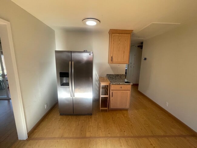 Photo - SAN JOSE - Beautifully Maintained 2/1 Sing...