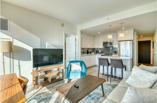 Building Photo - 50 Causeway St Rental