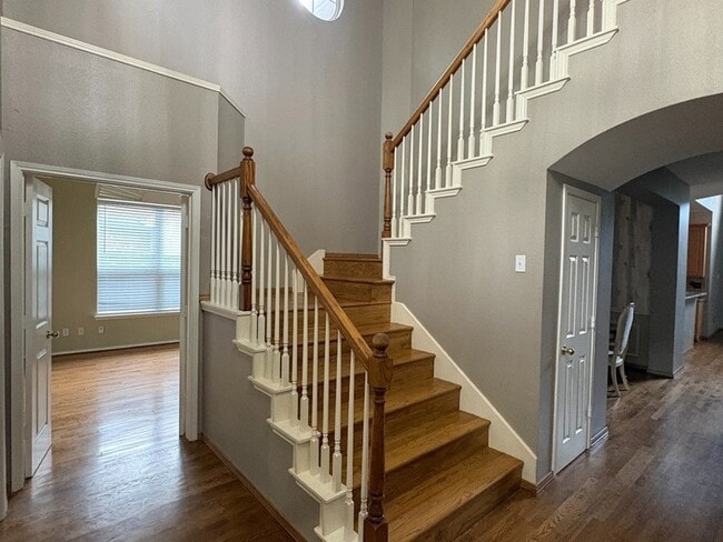 Photo - 2027 St Anne Dr