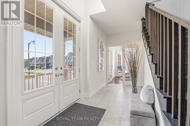 Photo - 97 Kingknoll Cres