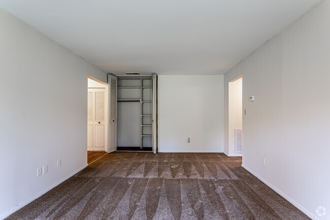 Living Room - Brandywine Apartments