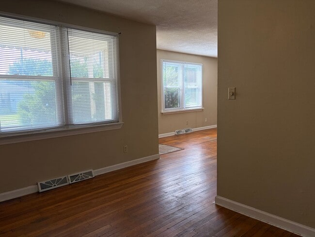 Photo - 1022 McGregor St