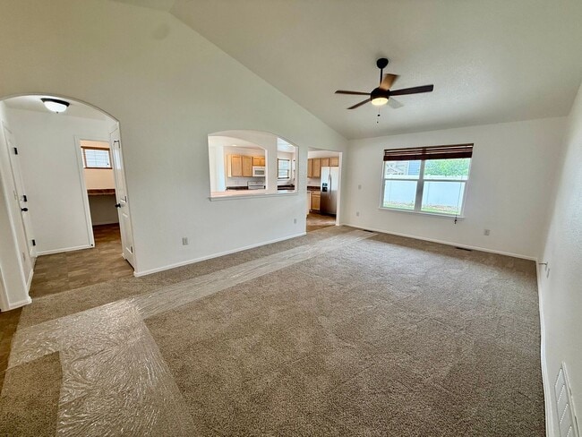 Building Photo - 7545 Back Stretch Dr