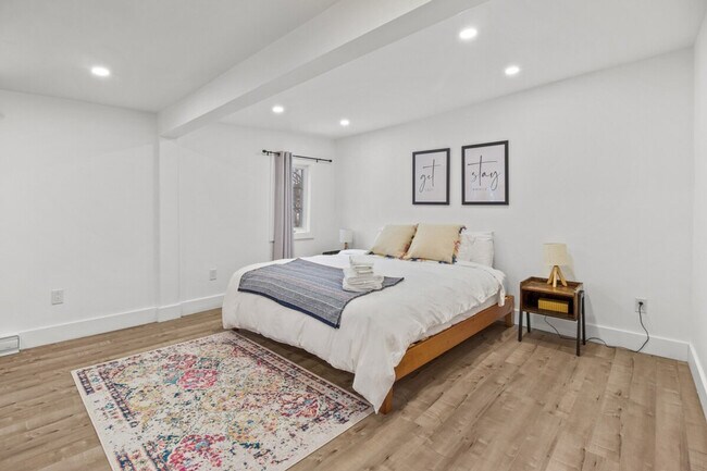 Photo - 74 Hayward Ave Unit SI FL2-ID1438843P