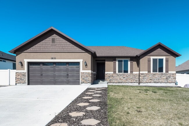 Photo - 1831 370 E House