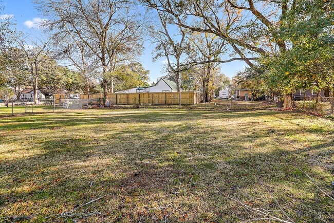 Photo - 506 Trinity St