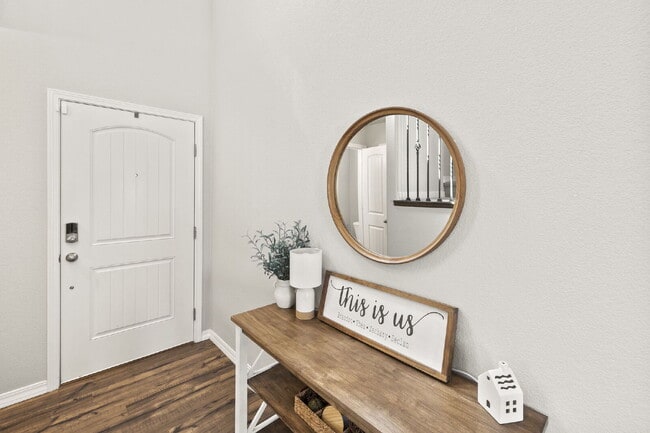 Photo - Well maintained Fountain Home with 3 bedrooms and  beautiful mountain views.