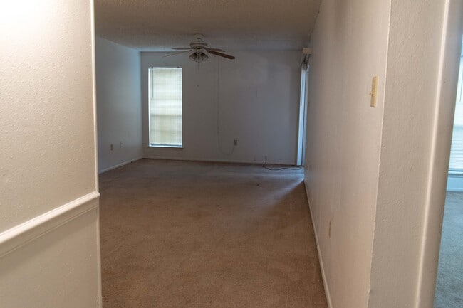 Photo - Oakwoods Apartments