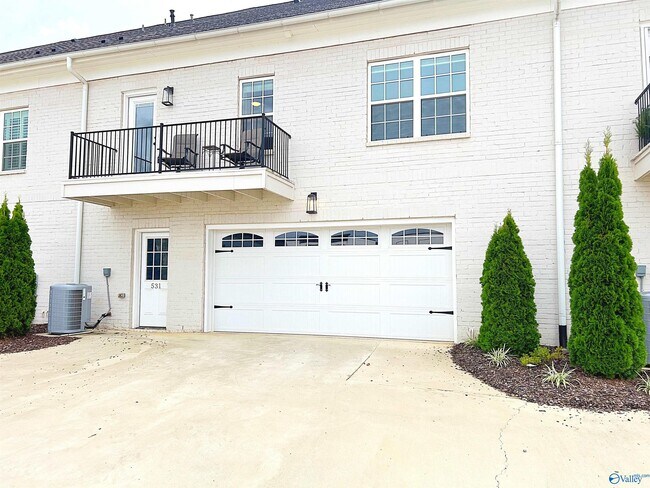 Photo - 531 Town Madison Blvd