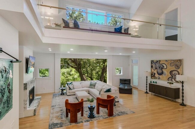 Photo - 4914 Rollingwood Dr House