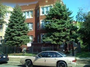 1123 N Lawler Ave